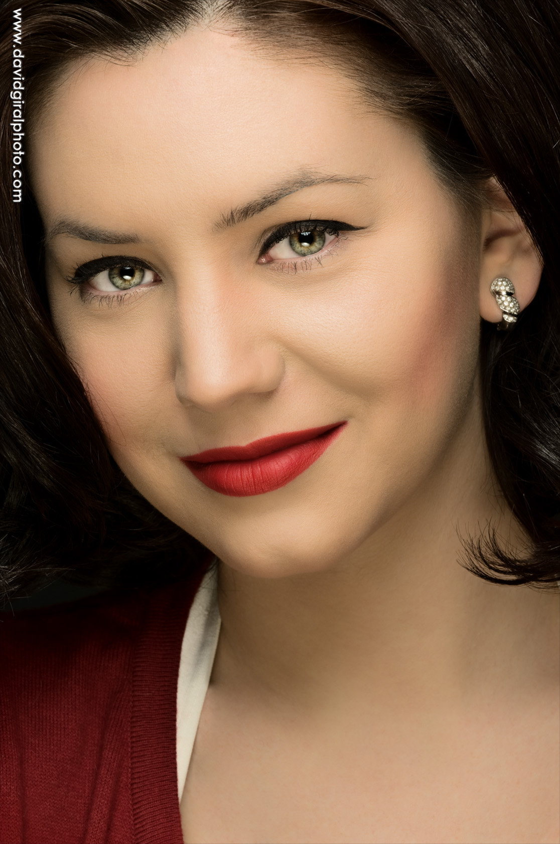 Photoshop Makeover: Fashionista514′s Headshot